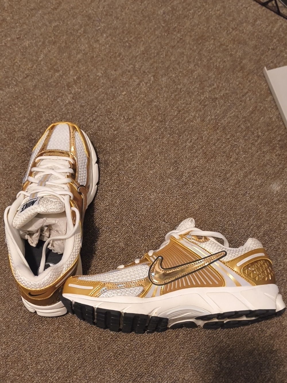 Nike Vomero 5 Women's White and Gold Athletic Sneakers